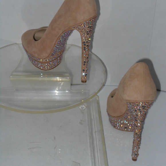 BRIAN ATWOOD BEIGE SUEDE CLASSIC PUMPS SIZE 6.5 M - Picture 5 of 5